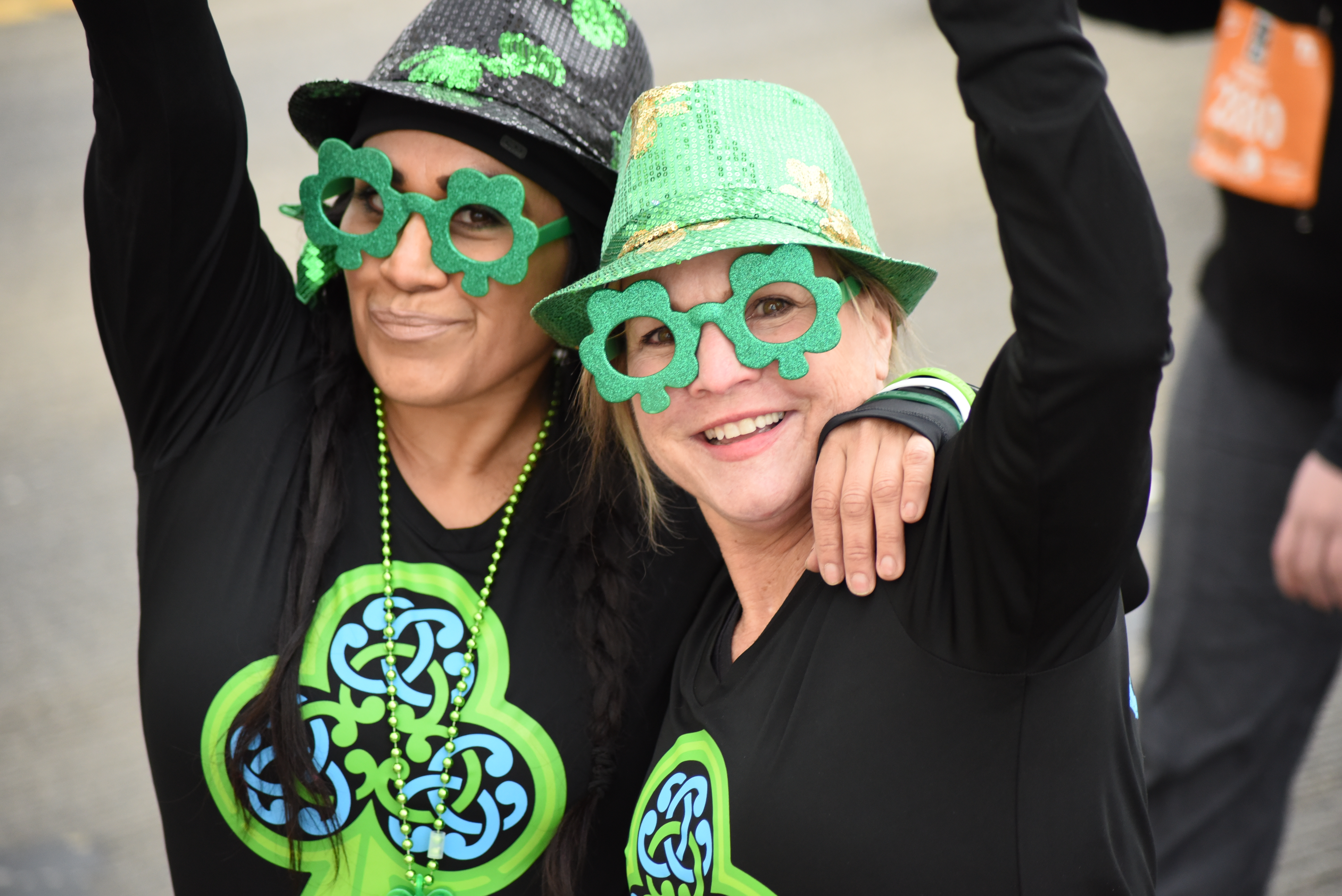 women at Shamrockn in costume